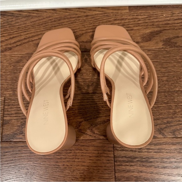 Brand new never worn Nine West mule heel - Picture 3 of 4